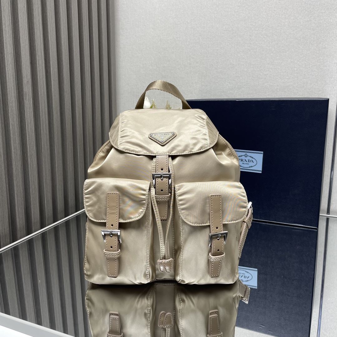 Pra*a backpacks